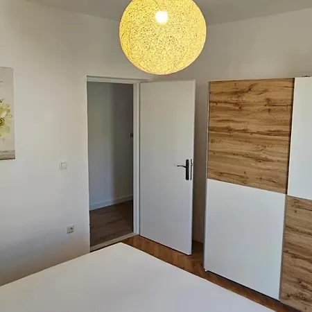 Apartamento Mia With Pool1 *