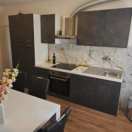 Διαμέρισμα Mia With Pool1 Σπλιτ