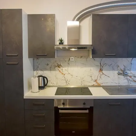 Apartamento Mia With Pool1 *