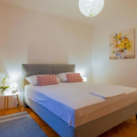 Mia With Pool1 Apartamento *